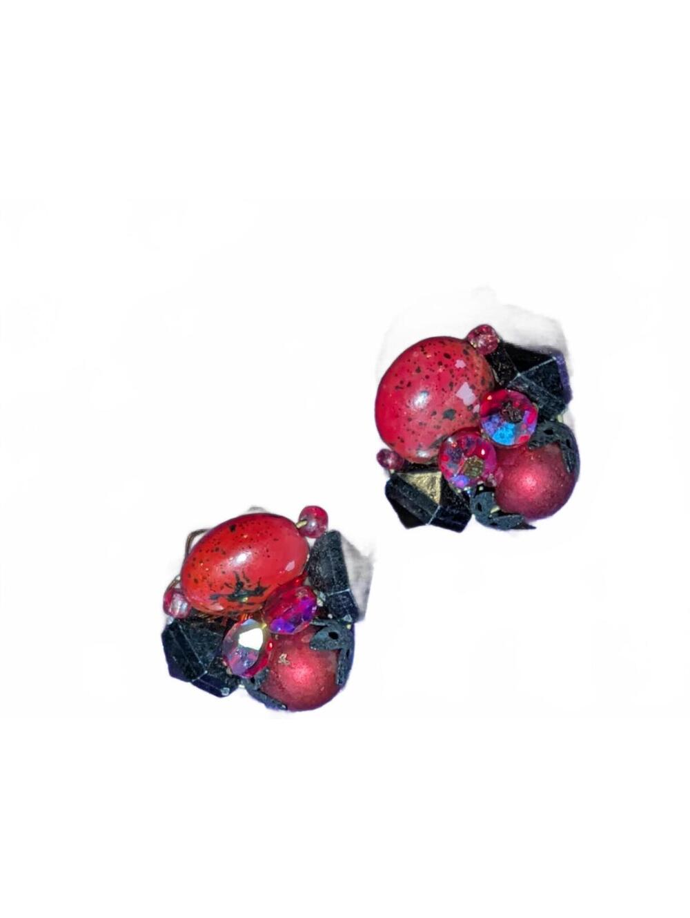 Vintage Red and Black Cluster Clip-On Earrings